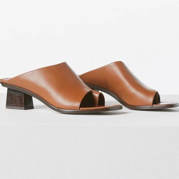 Frame Denim Shoes - Frame Denim Le Beachwood Brown Leather Sandals